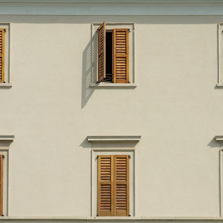 Art Hotel Varese Esterno foto