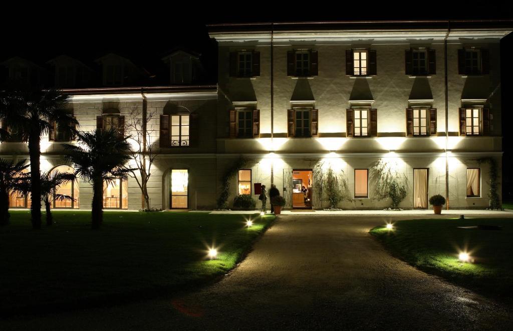 Art Hotel Varese Esterno foto