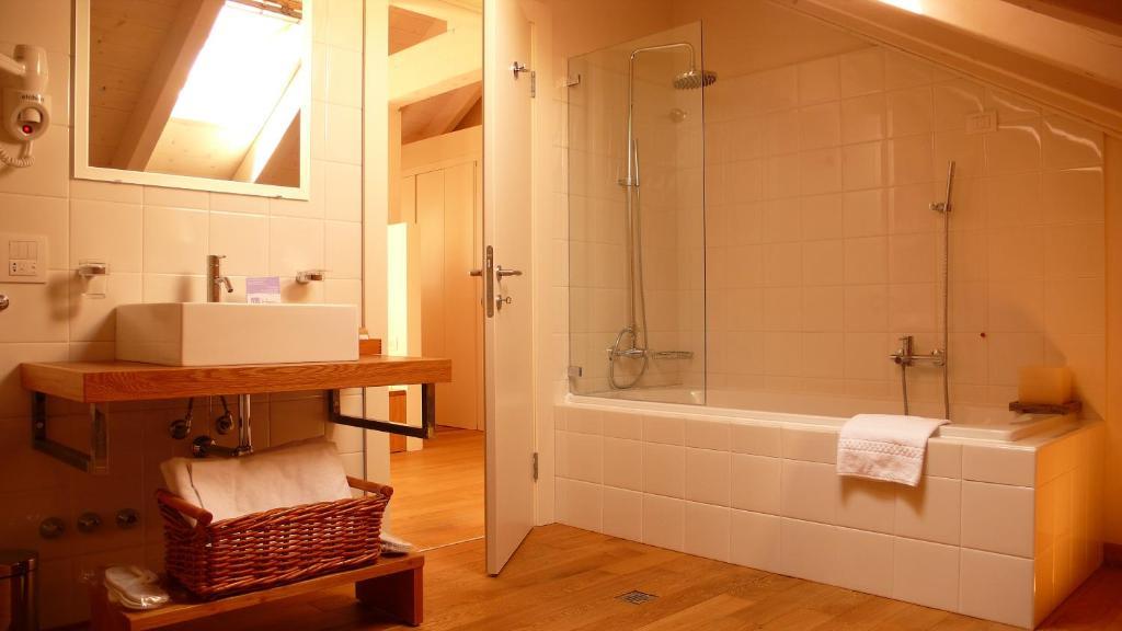 Art Hotel Varese Esterno foto