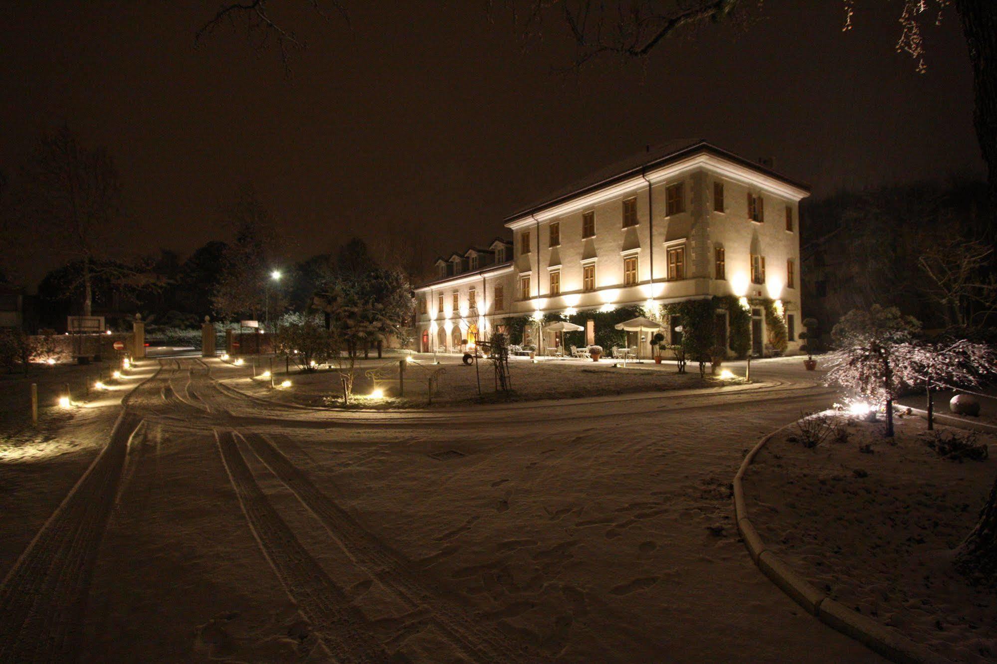 Art Hotel Varese Esterno foto