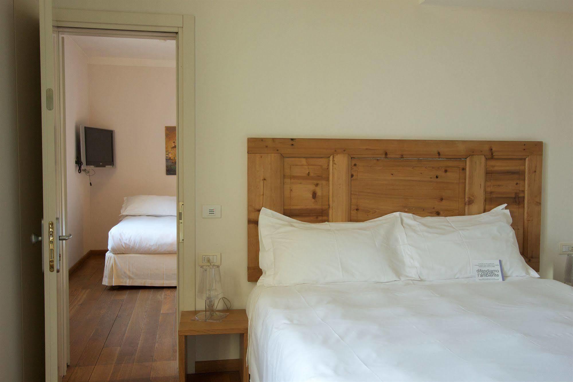 Art Hotel Varese Esterno foto