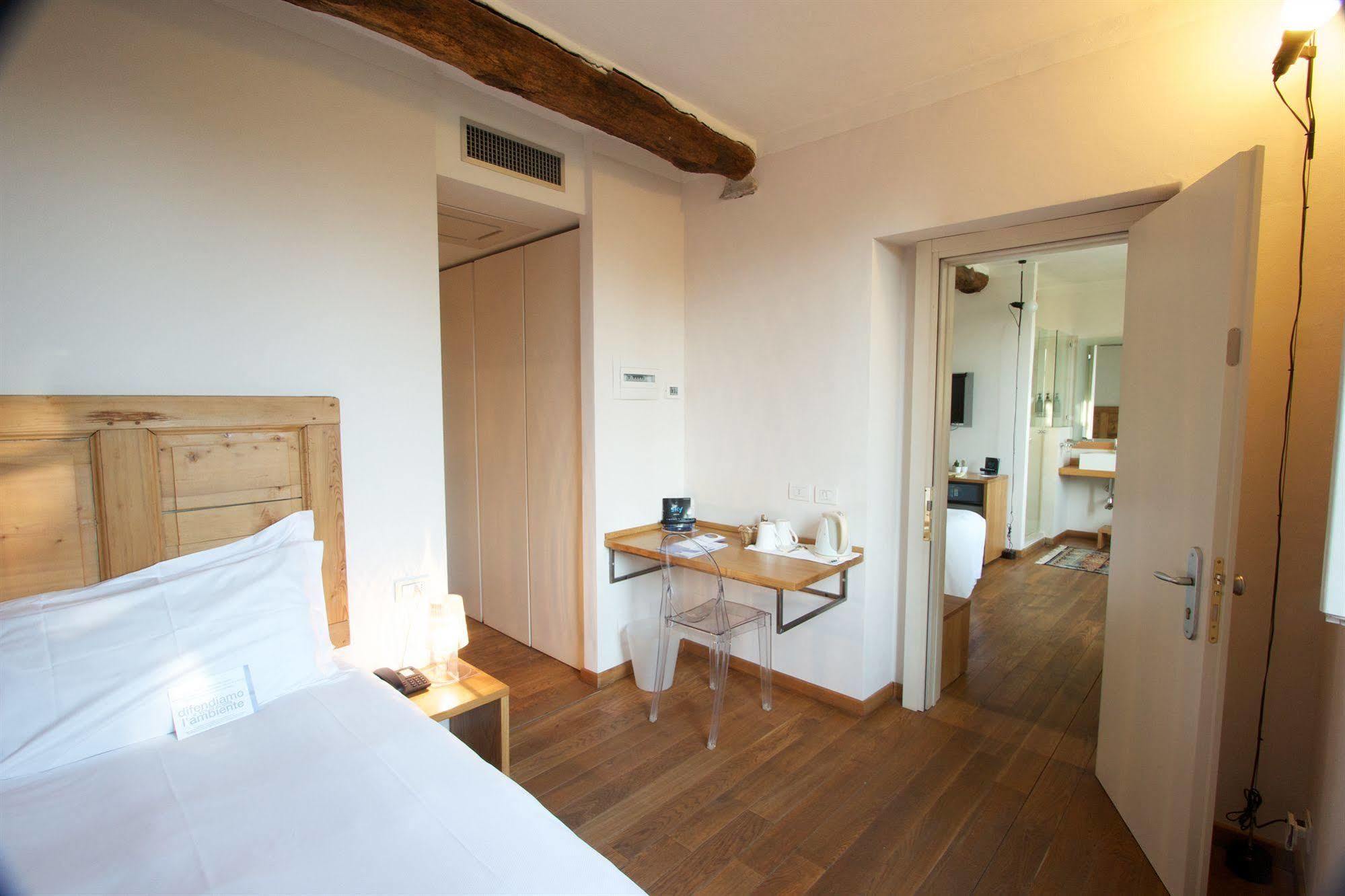 Art Hotel Varese Esterno foto