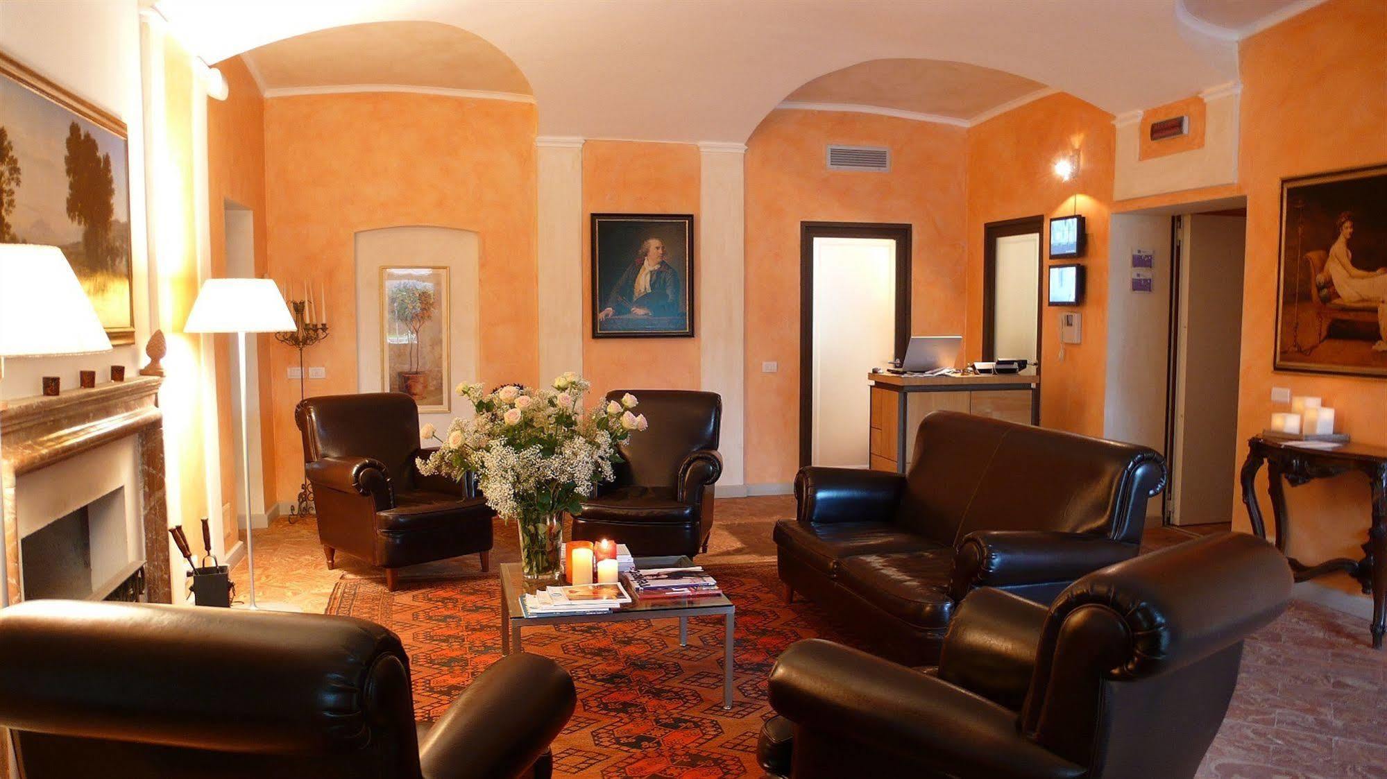 Art Hotel Varese Esterno foto