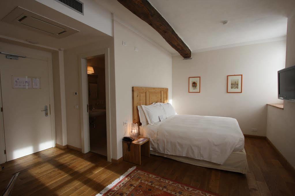 Art Hotel Varese Esterno foto